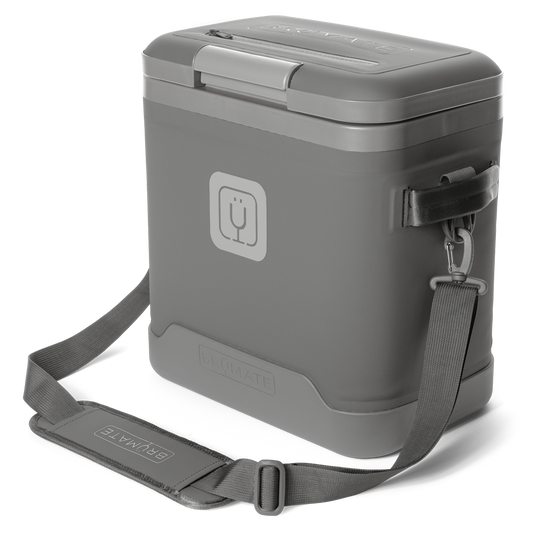 magpack-18-can-j3 magpack_18_graphite_front_strap.png